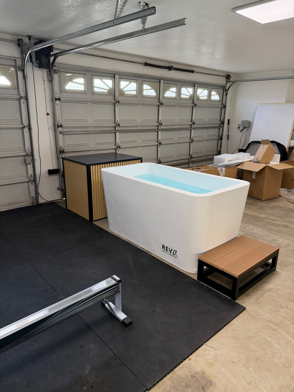 RevX Acrylic X Tub Cold Plunge